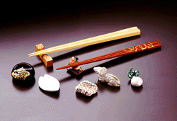 подставки для японских палочек - хасиоки. разнообразие форм и материалов